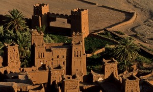 摩洛哥南部：沙漠绿洲旁的 “千堡之国”