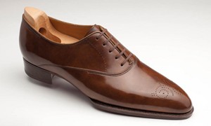 穿上 JOHN LOBB 迎向春日朝阳