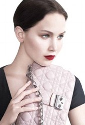 Dior迪奥发布Miss Dior 手袋广告大片