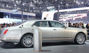 Bentley Plug-in Hybrid Concept 概念车登场