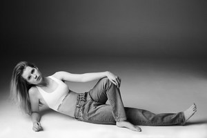 Calvin Klein Jeans宣布与MYTHERESA.COM开展独家合作