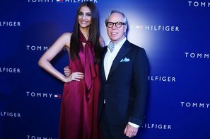 TOMMY HILFIGER在印度庆祝十周年  这位标志性的美国设计师亲临印度主持10周年庆典活动