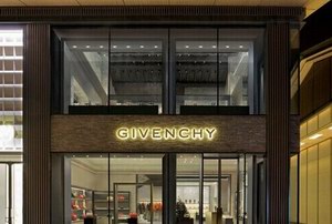 Givenchy纪梵希成都远洋太古里概念店开业 