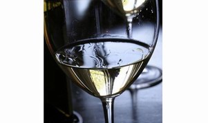 【葡萄酒品鉴】如何解读葡萄酒的挂杯现象？