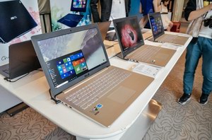 华硕ZenBook& Chi(气)系列笔记本新品亮相上海