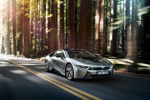 BMW i8 赢得「2015年国际引擎大奖」总冠军