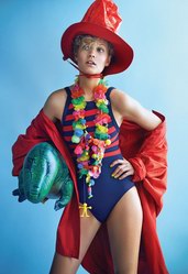 超模Toni Garrn“彩虹”时尚写真大片