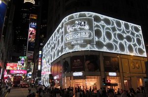 Coach中环闭店成“黑天鹅” 奢侈品依赖中国市场策略受挫