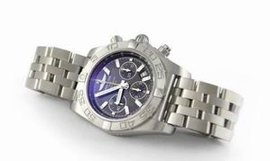 百Breitling年灵与珠宝商Govberg联合推出限量版腕表