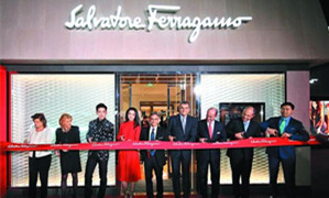 汤唯井柏然纪念Ferragamo菲拉格慕进入中国20周年