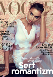 俄罗斯超模Irina Shayk（伊莉娜·莎伊克）登上《Vogue》杂志演绎春季浪漫裙装时尚