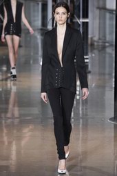  80年代的复古：Anthony Vaccarello 巴黎2016秋冬时装秀