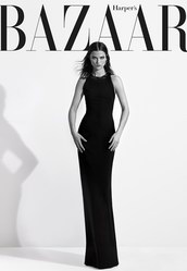  卡莎身着Chanel、Louis Vuitton、BOSS品牌服饰出镜，带来优雅春装时尚大片