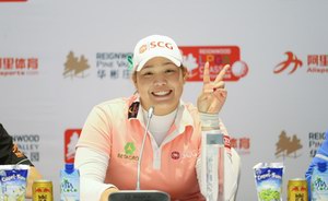 2016华彬LPGA中国精英赛首轮，冯珊珊、刘文博俘获老鹰