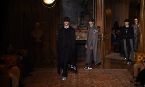 Valentino2017秋冬男士时装秀：朋克与意式优雅的融合