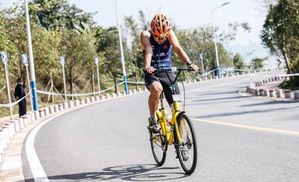 IRONMAN 70.3赛场惊现共享单车，90公里3小时完成