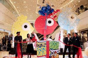 大连时代广场“老司鸡”涂鸦展正式启幕  