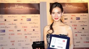 卢靖姗获Kineo Anica国际艺人奖 映客主播出席颁奖晚宴