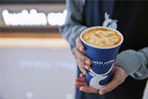 luckin coffee 风靡一线城市，轻奢侈生活方式受白领青睐