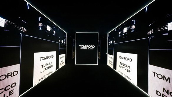 告别街香很简单！快跟着明星入手TOM FORD私人调配香水！ 