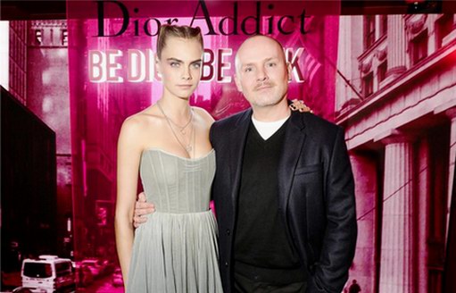 卡拉·迪瓦伊（CARA DELEVINGNE）正式成为全新DIOR迪奥魅惑星耀唇膏代言人