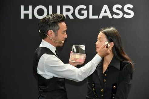 亲临Hourglass秘境，探索高端美妆新定义