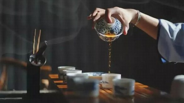 茶语：茶等懂它的人，人等倾心的茶