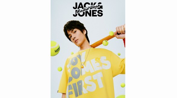 JACK & JONES杰克琼斯再度携手马来西亚艺术家Radio Woon 发布全新联名系列“It’s Just a Game 无国界运动精神”