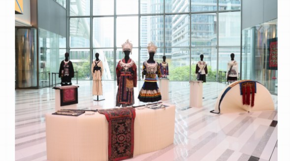 深圳时装周携手“非遗可持续合作伙伴”兰腾文化，重磅打造「非遗未来式」