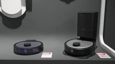 行业首创双动力！海尔家庭机器人亮相IFA：高效智慧清洁