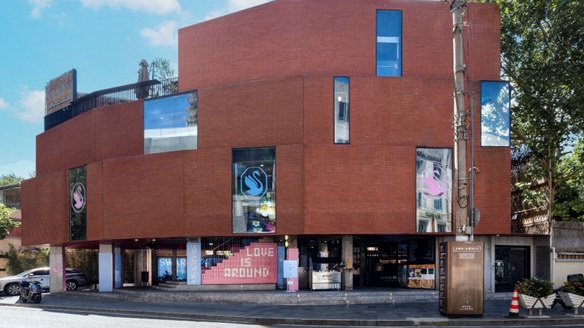 SWAROVSKI施华洛世奇携手HARMAY話梅 特别呈现&ldquo;心动蜜语&rdquo;限时快闪活动