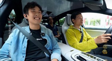 雷军谈王腾玩《黑神话悟空》:我们的办公环境还是很宽松的!