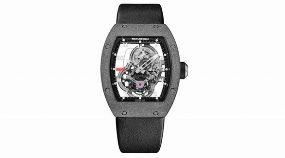 跳出&ldquo;标准&rdquo;，RICHARD MILLE的材质哲学
