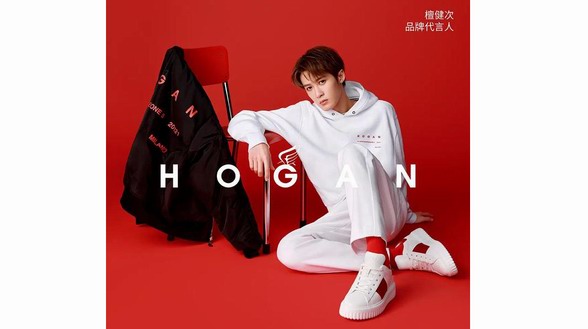 HOGAN品牌代言人檀健次演绎2025蛇年新春系列