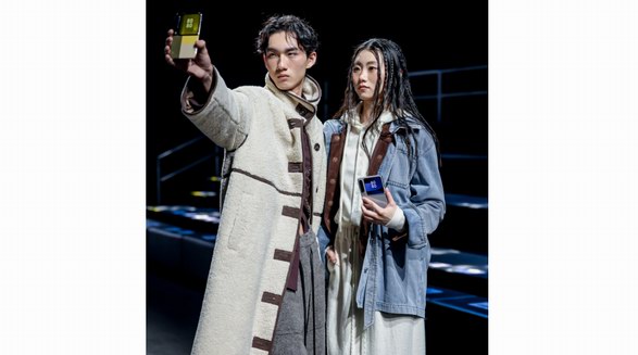 华为多款产品亮相AW25深圳原创时装周，跨界大秀共启时尚科技美学新潮流