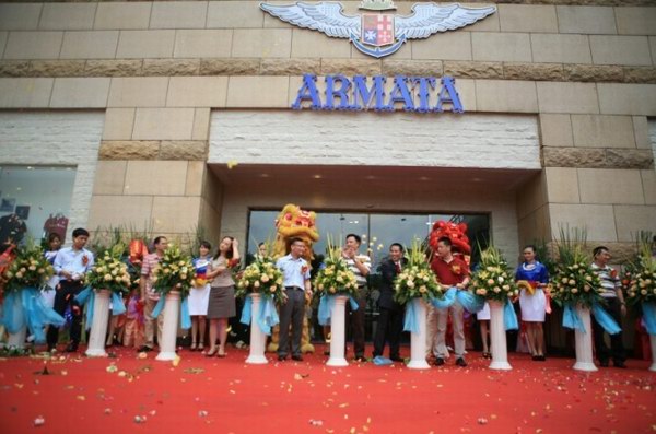 意大利原创服装顶级品牌ARMATA中国区旗舰店开业