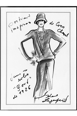 Coco Chanel穿着她1926年设计的“Ford”裙的素描画