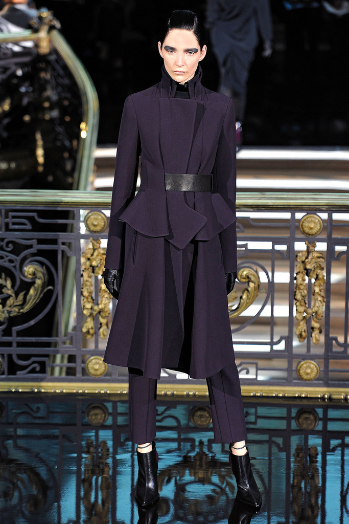 <a target='_blank' style='color: #666666;' href='http://brand.fengsung.com/johngalliano/' >John Galliano</a> 2013秋冬流行发布