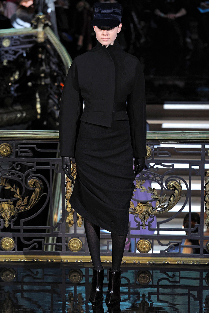 <a target='_blank' style='color: #666666;' href='http://brand.fengsung.com/johngalliano/' >John Galliano</a> 2013秋冬流行发布