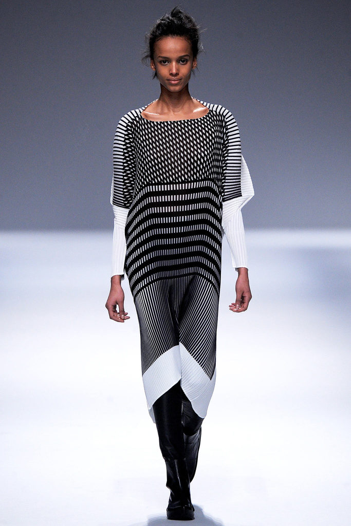 <a target='_blank' style='color: #666666;' href='http://brand.fengsung.com/IsseyMiyake/' >Issey Miyake</a> 2013秋冬流行发布