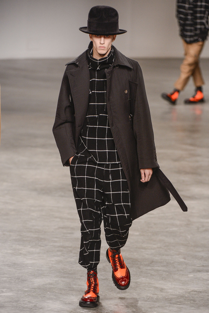 <a target='_blank' style='color: #666666;' href='http://brand.fengsung.com/johngalliano/' >John Galliano</a> 2013秋冬男装流行发布