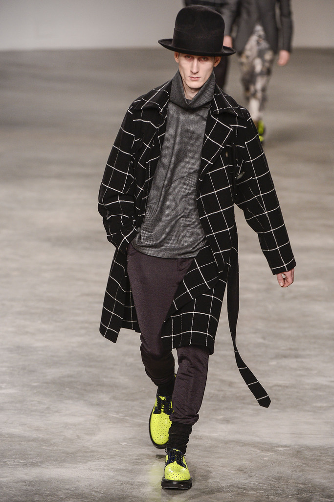 <a target='_blank' style='color: #666666;' href='http://brand.fengsung.com/johngalliano/' >John Galliano</a> 2013秋冬男装流行发布