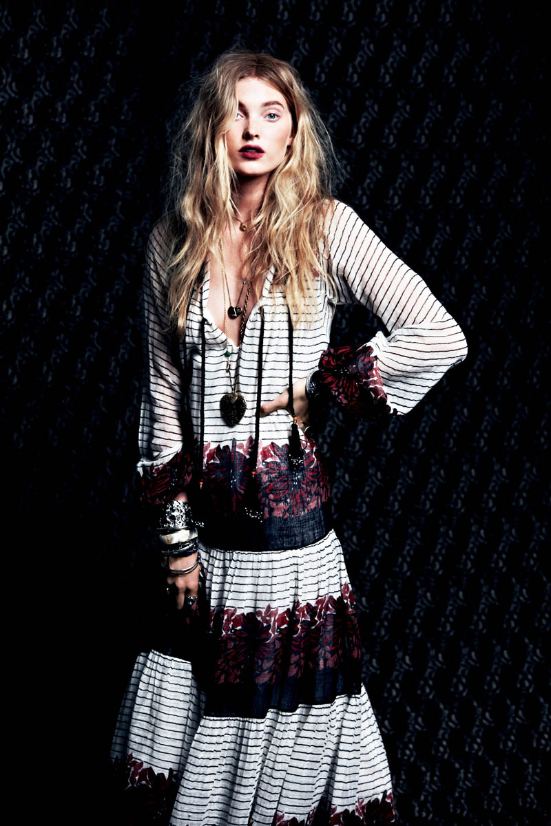 Free People 2013年3月「Dark Rose」型录