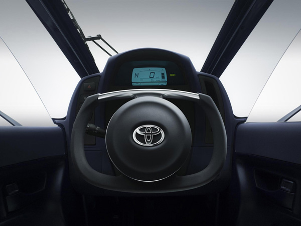Toyota（丰田）推出「i-Road」三轮电动概念车