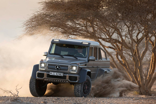 奔驰即将推出「G63 AMG 6x6」民用版豪华皮卡